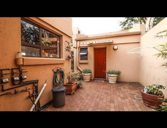 3 BEDROOM HOUSE FOR SALE IN LONEHILL
